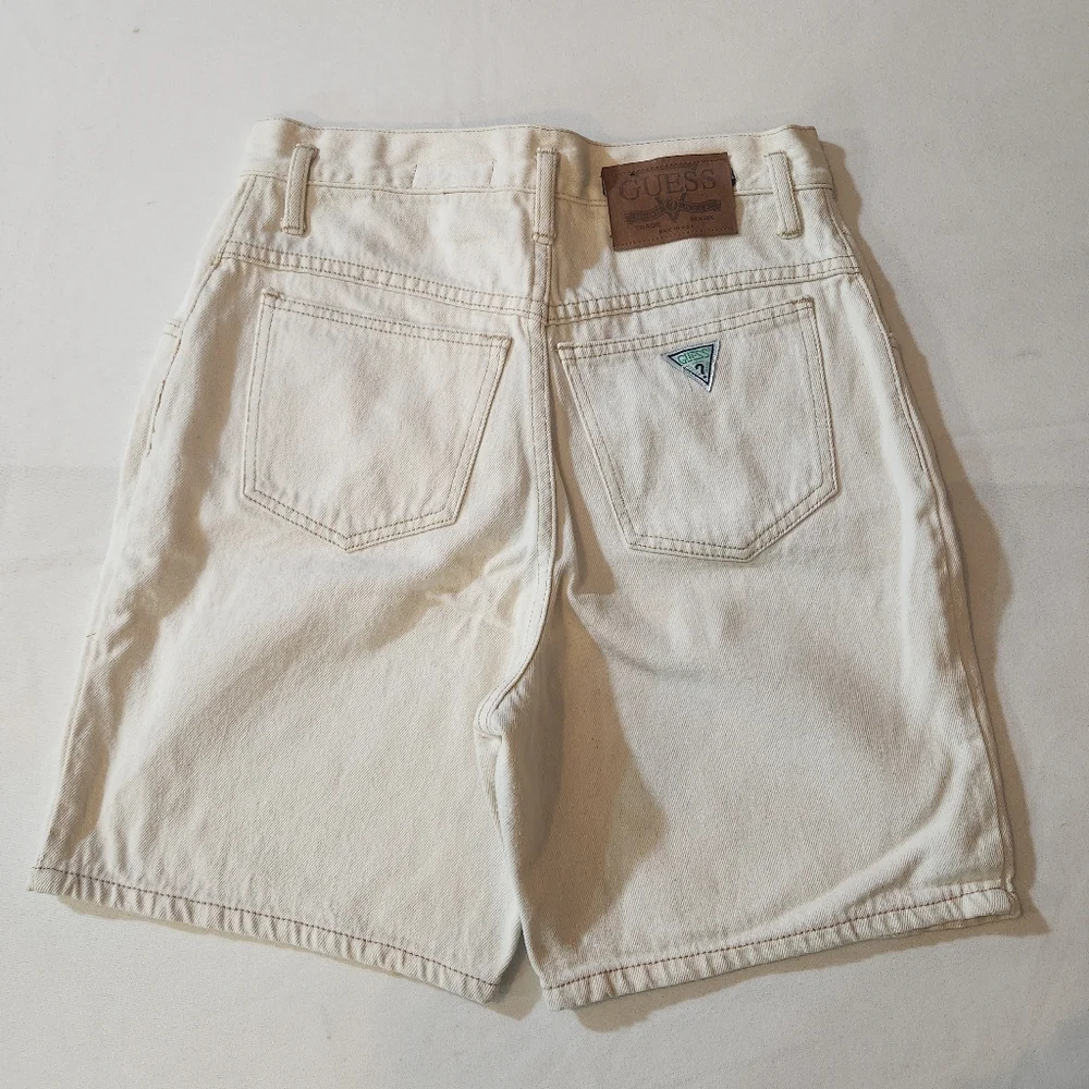 Vintage 90s Guess Ivory Women's Shorts‎ Size Medium